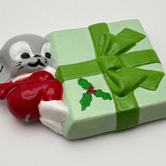Vintage Christmas Mouse Ornament With Gift & Holly Design Hand Painted - Picture 4 of 6
